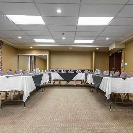 Quality Inn & Suites Bay Front Sault Ste. Marie Bagian luar foto