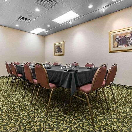 Quality Inn & Suites Bay Front Sault Ste. Marie Bagian luar foto