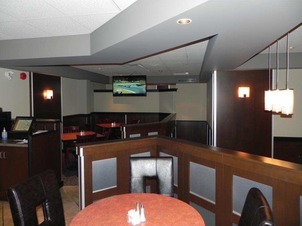 Quality Inn & Suites Bay Front Sault Ste. Marie Bagian luar foto