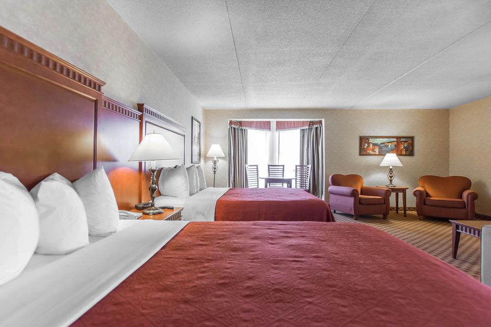 Quality Inn & Suites Bay Front Sault Ste. Marie Bagian luar foto