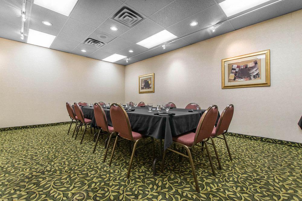 Quality Inn & Suites Bay Front Sault Ste. Marie Bagian luar foto