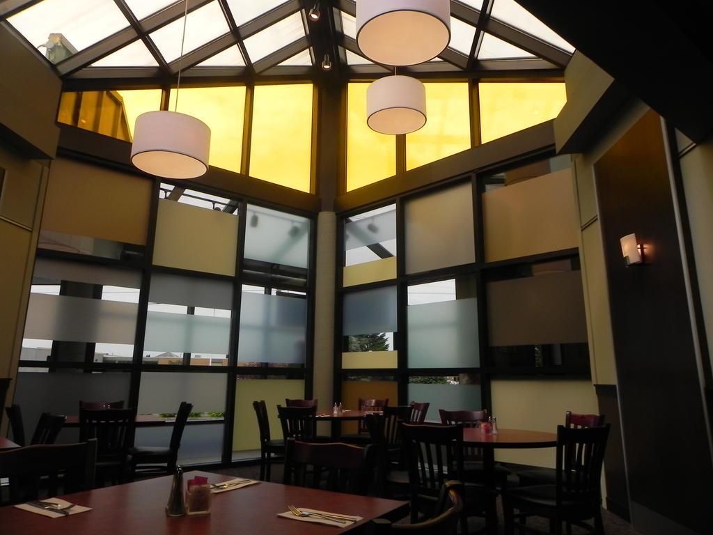 Quality Inn & Suites Bay Front Sault Ste. Marie Bagian luar foto