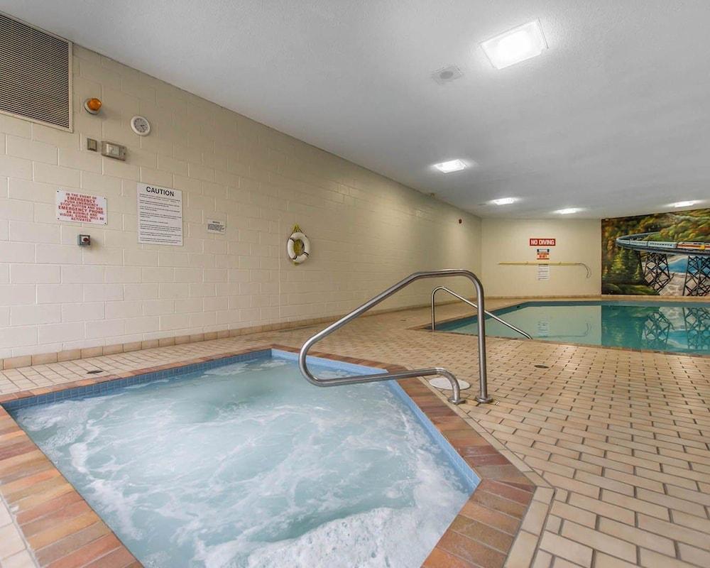 Quality Inn & Suites Bay Front Sault Ste. Marie Bagian luar foto