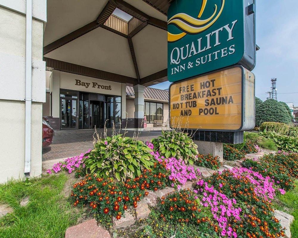 Quality Inn & Suites Bay Front Sault Ste. Marie Bagian luar foto