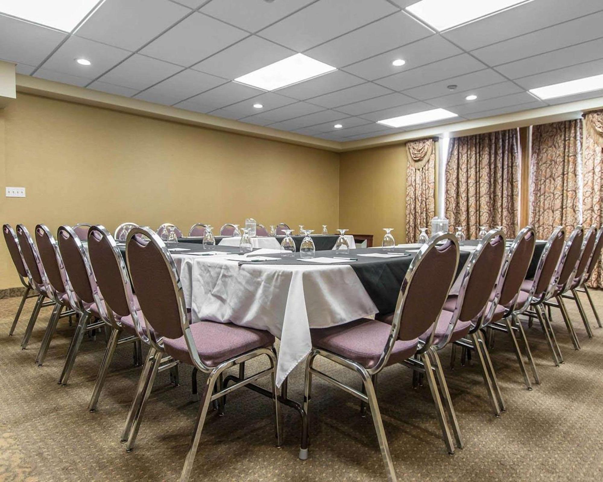 Quality Inn & Suites Bay Front Sault Ste. Marie Bagian luar foto