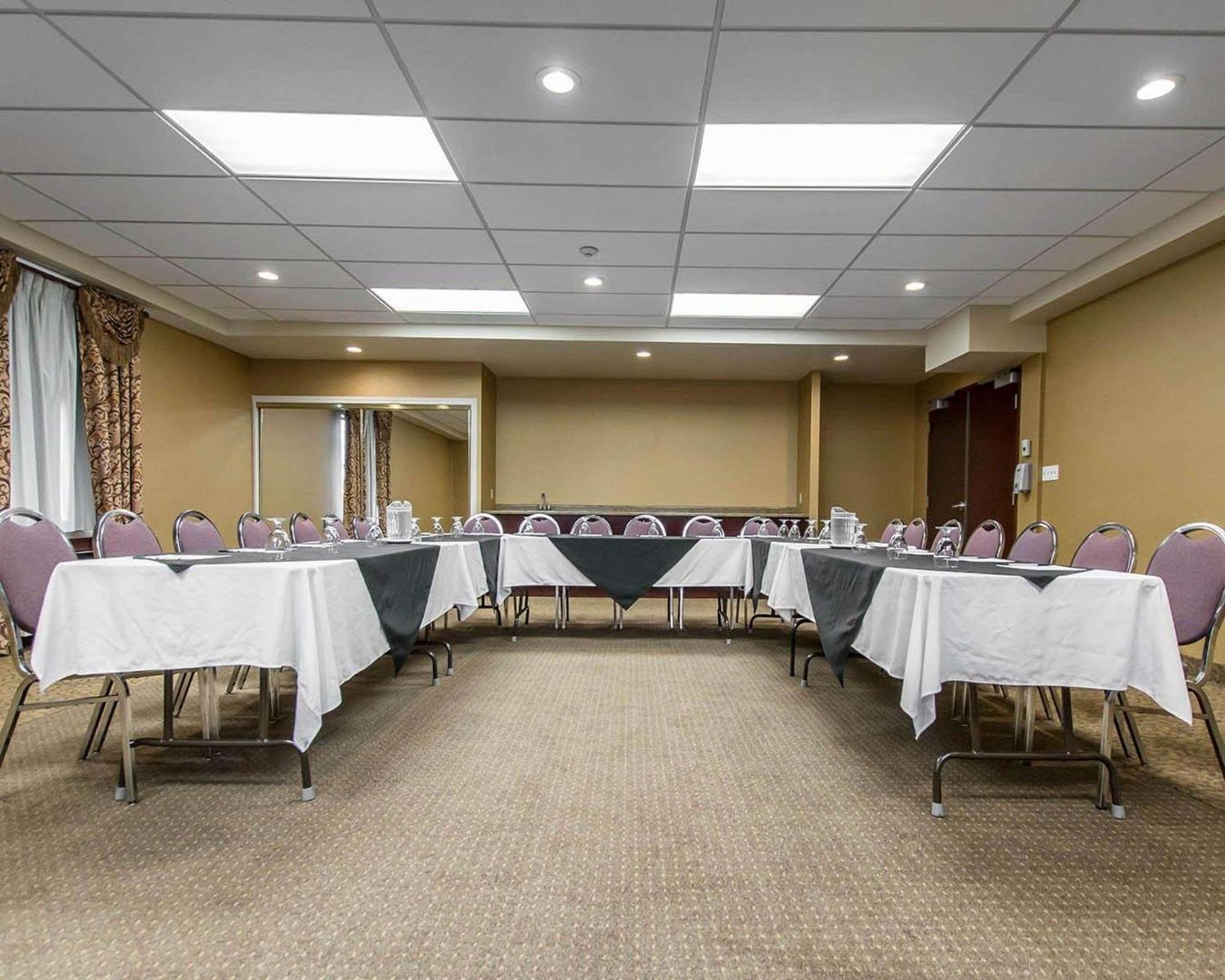 Quality Inn & Suites Bay Front Sault Ste. Marie Bagian luar foto