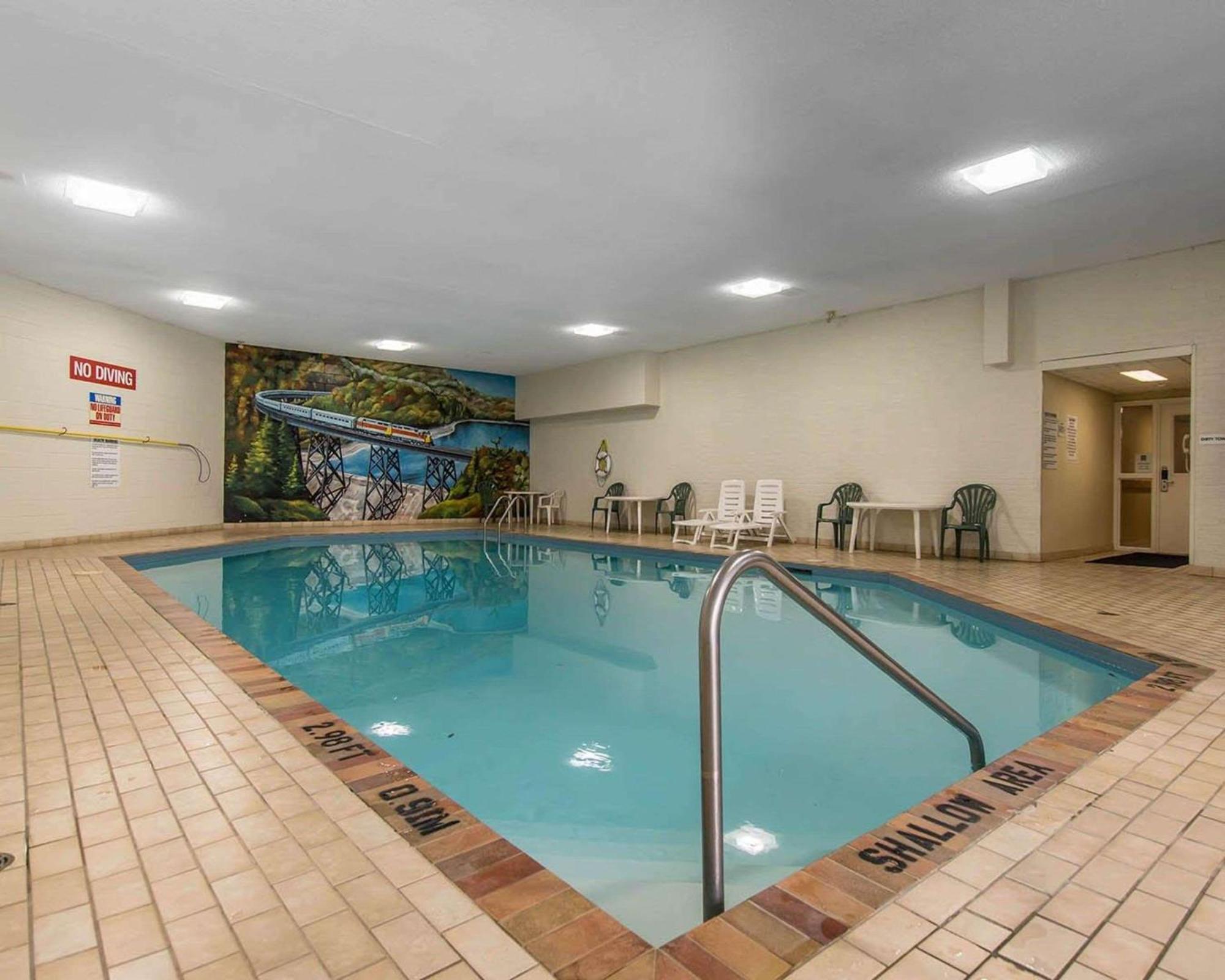 Quality Inn & Suites Bay Front Sault Ste. Marie Bagian luar foto