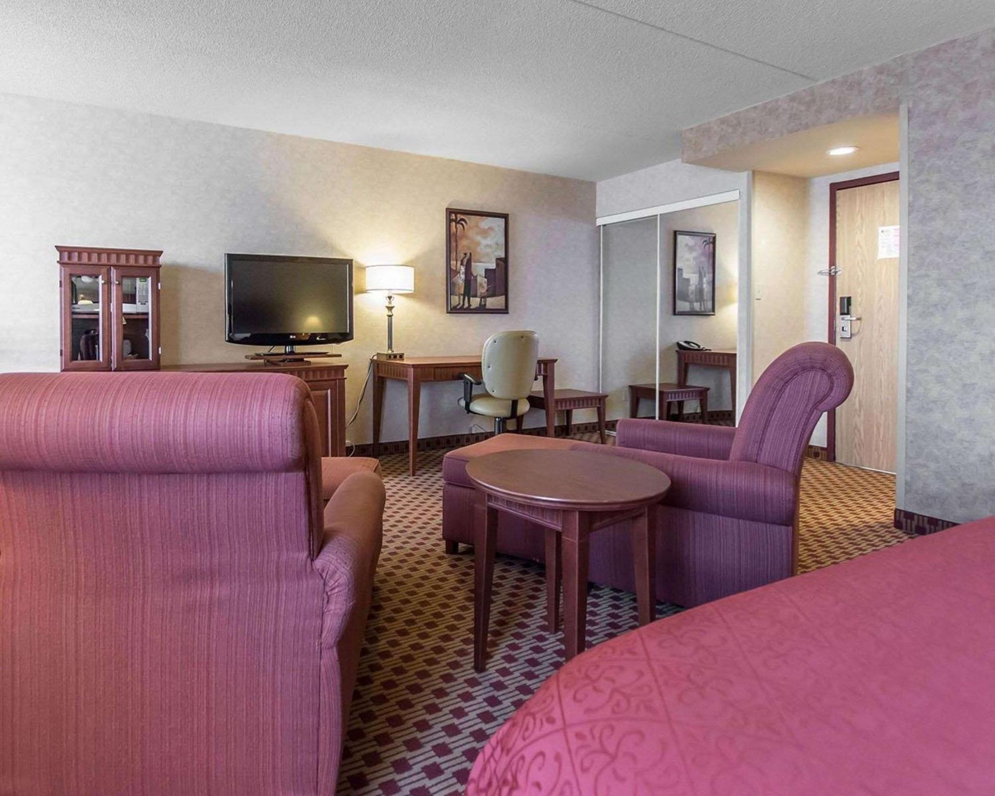 Quality Inn & Suites Bay Front Sault Ste. Marie Bagian luar foto