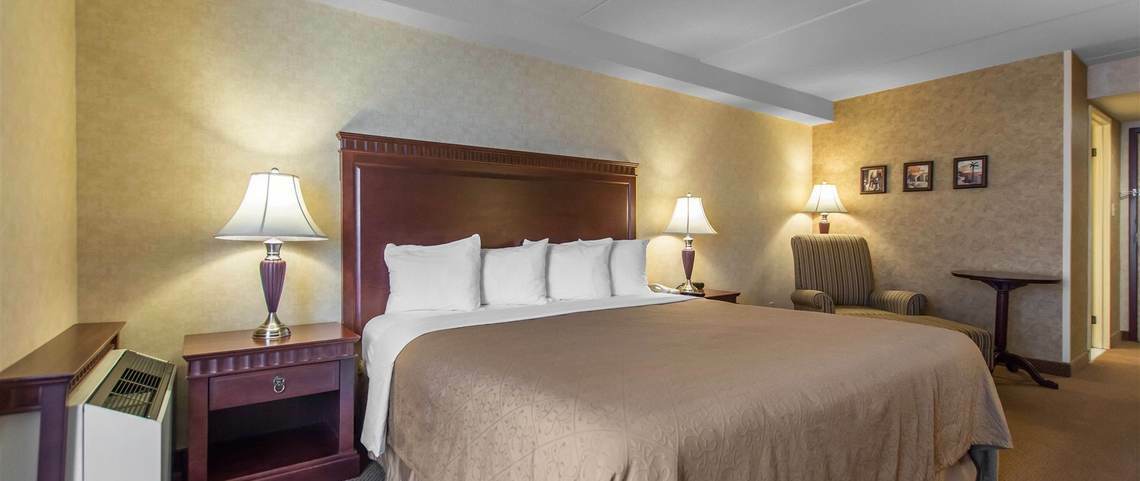 Quality Inn & Suites Bay Front Sault Ste. Marie Bagian luar foto